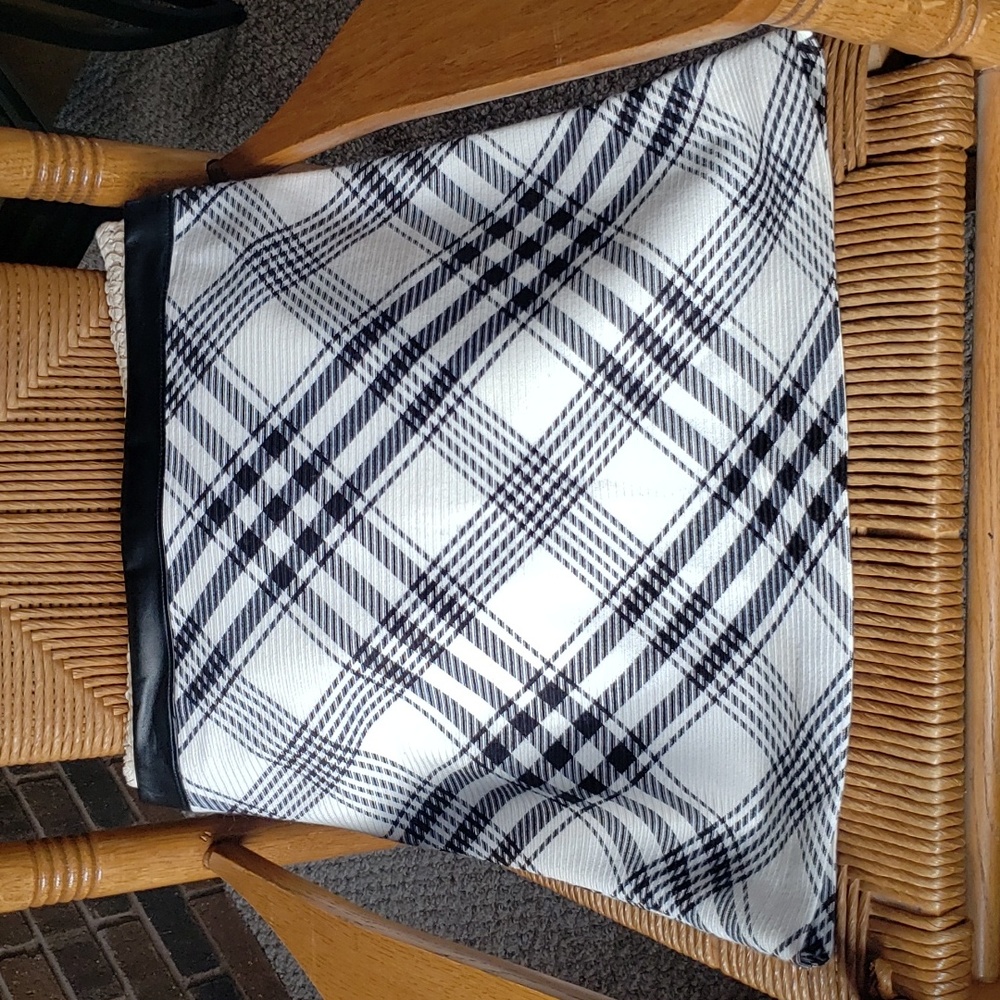 White House Black Market Checkered Mini Skirt
